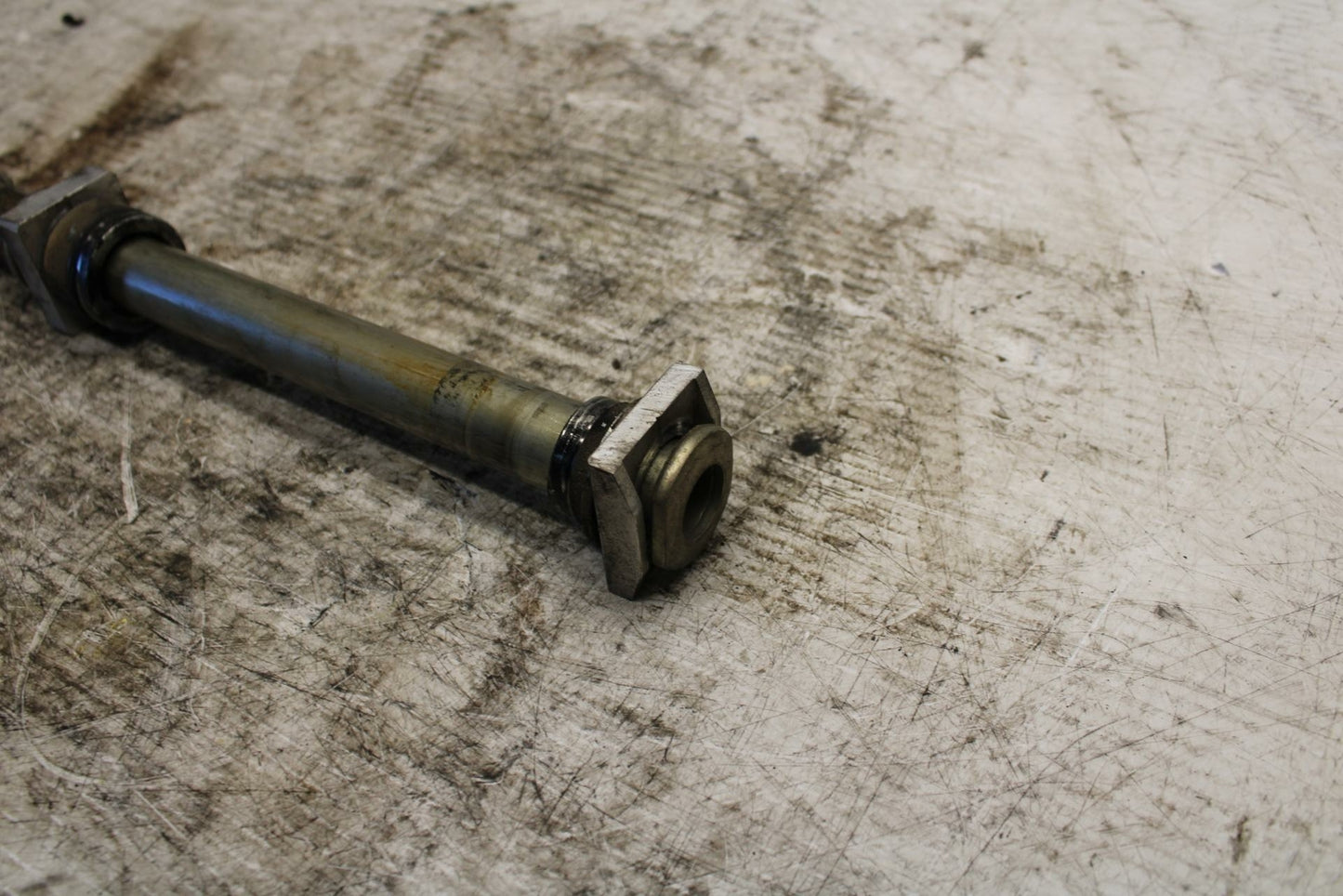  13-18 KAWASAKI NINJA ZX6R REAR AXLE BACK WHEEL RIM PIVOT BOLT AXEL BB311