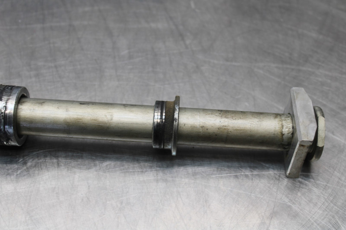 21-23 KAWASAKI NINJA ZX6R REAR AXLE BACK WHEEL RIM PIVOT BOLT AXEL BB179