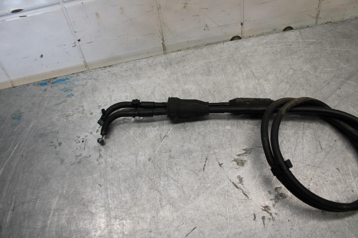 2006 Triumph Daytona 675 Triple THROTTLE CABLES LINES BB434