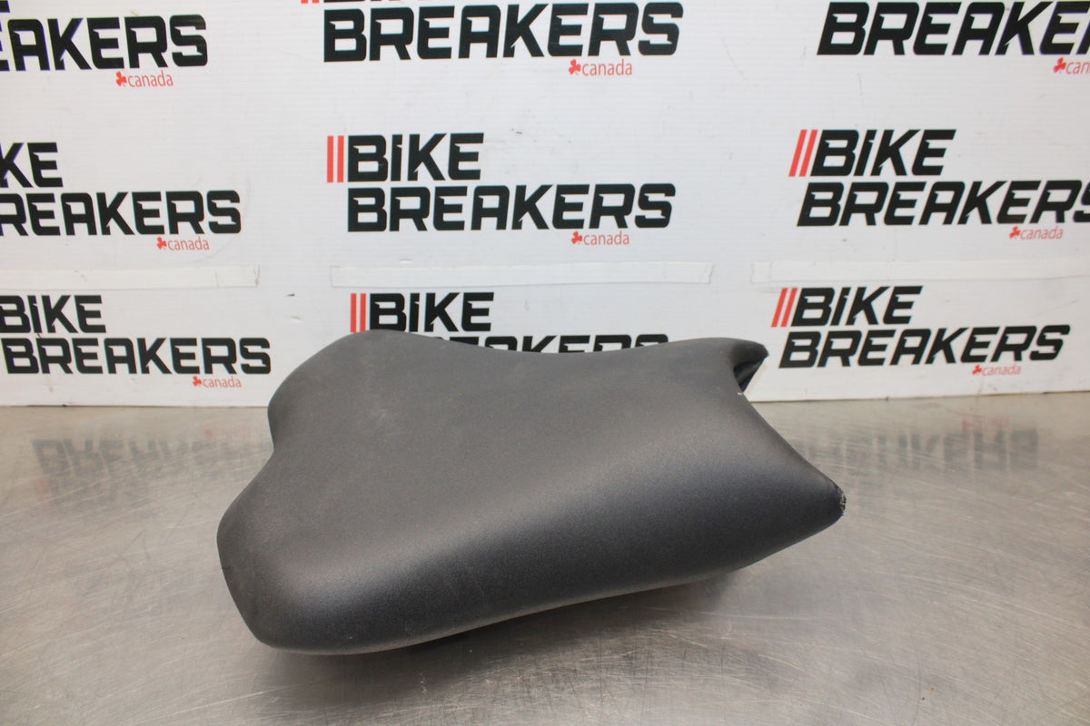 08 KAWASAKI NINJA ZX10R FRONT DRIVERS SEAT PAD SADDLE PILLION BB902