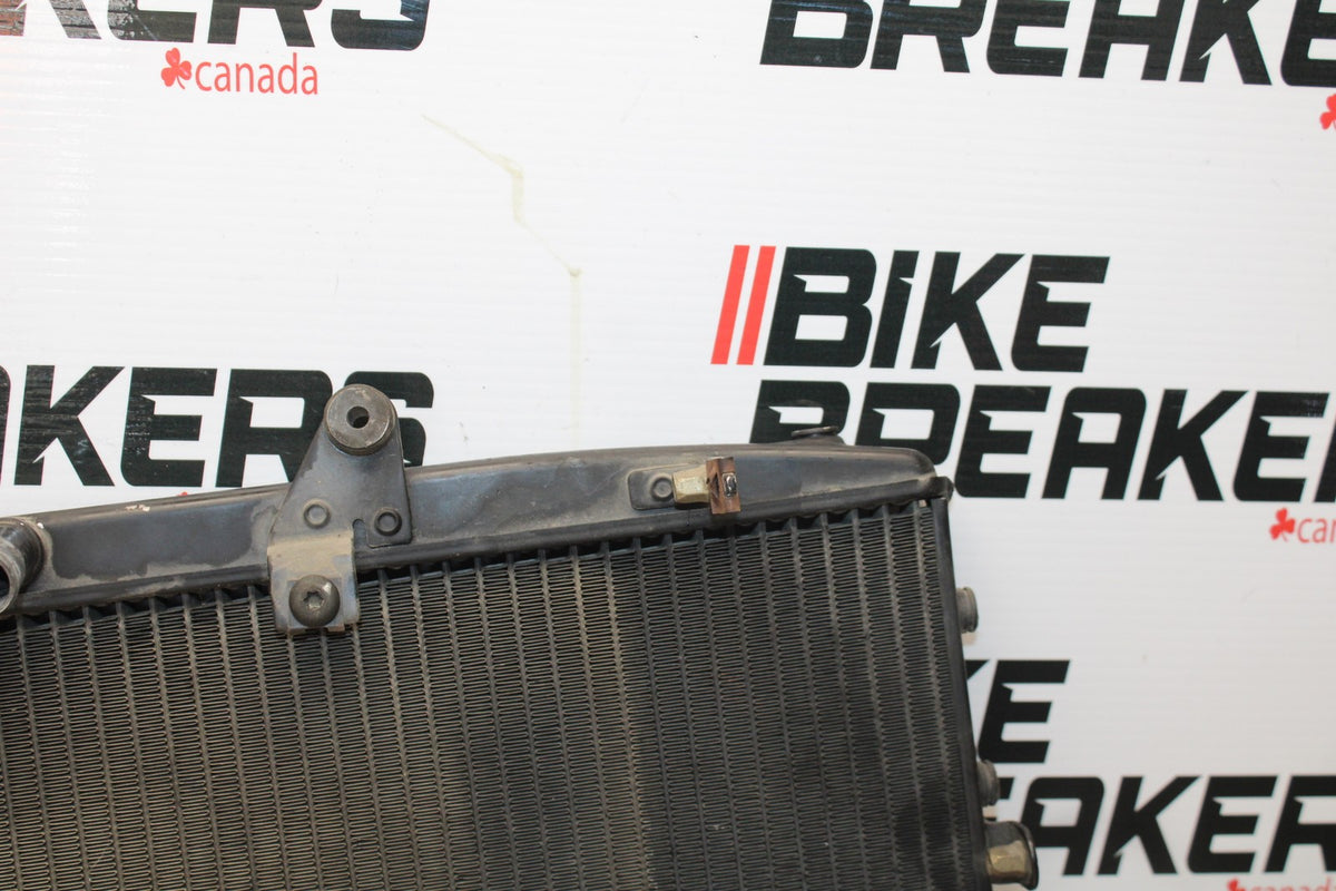05 TRIUMPH ROCKET III ENGINE COOLER COOLING RADIATOR RADIATER BB186