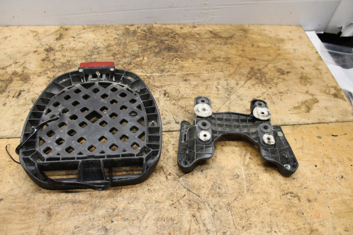 07-11 SUZUKI VSTROM 650 CENTER REAR BACK TAIL RACK COVER  BB340