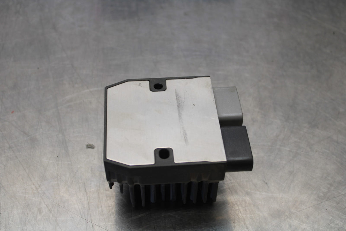 04-05 YAMAHA YZF R1 RECTIFIER VOLTAGE REGULATOR BB173
