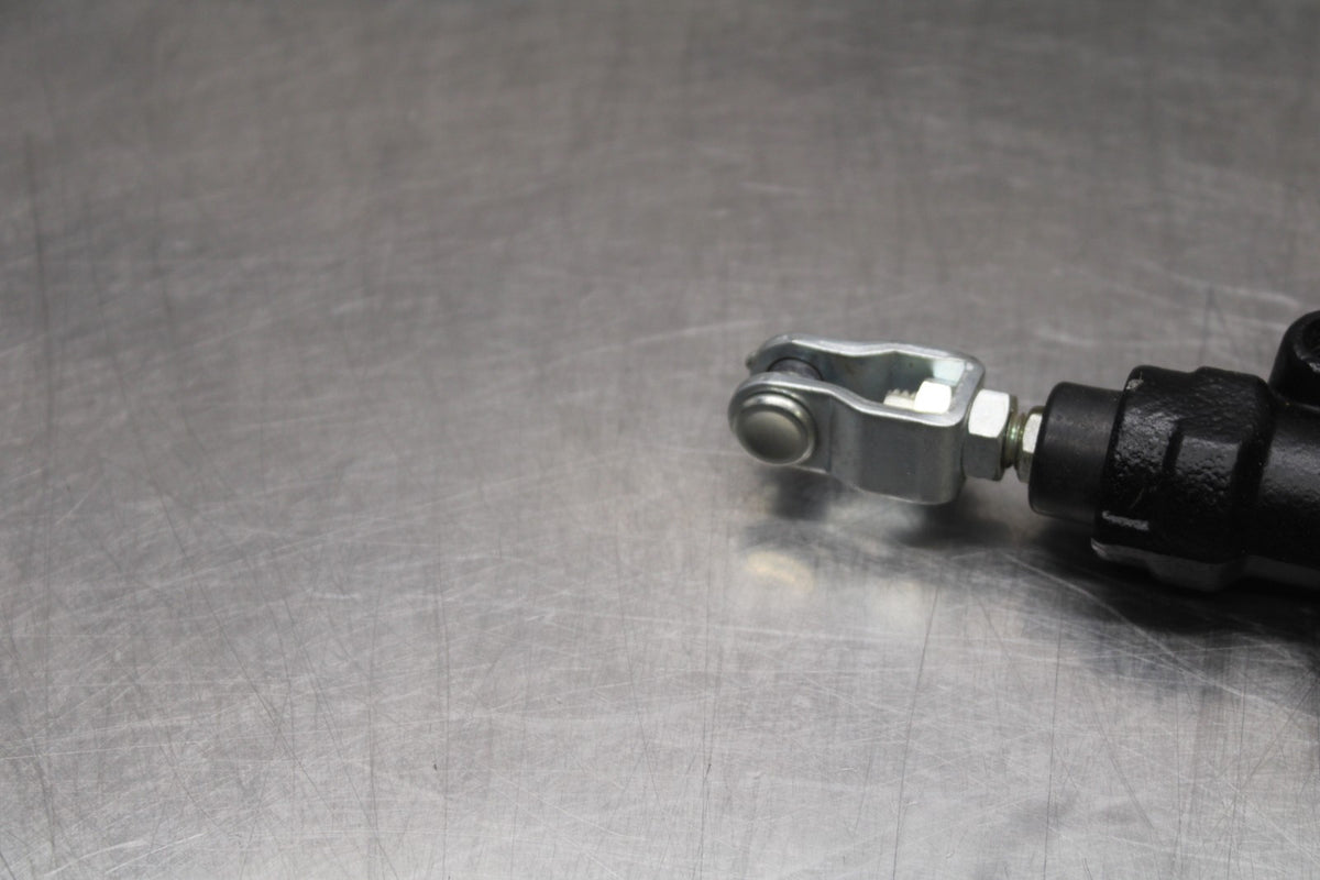 24-25 KAWASAKI NINJA ZX6R REAR BACK BRAKE MASTER CYLINDER W RESERVOIR BB939
