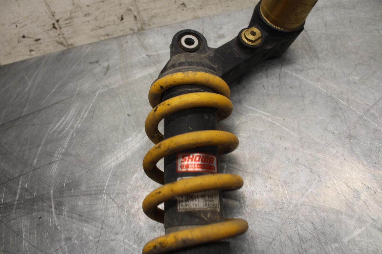 2003 Honda CBR600RR REAR BACK SHOCK ABSORBER SUSPENSION 52400-MEE-003 BB511