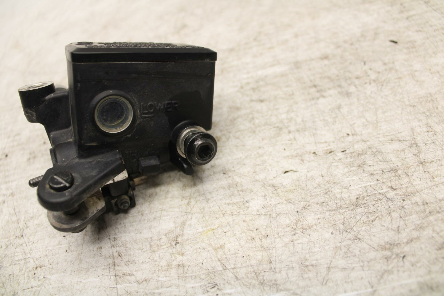 20-21 YAMAHA XSR900 FRONT BRAKE MASTER CYLINDER BB372