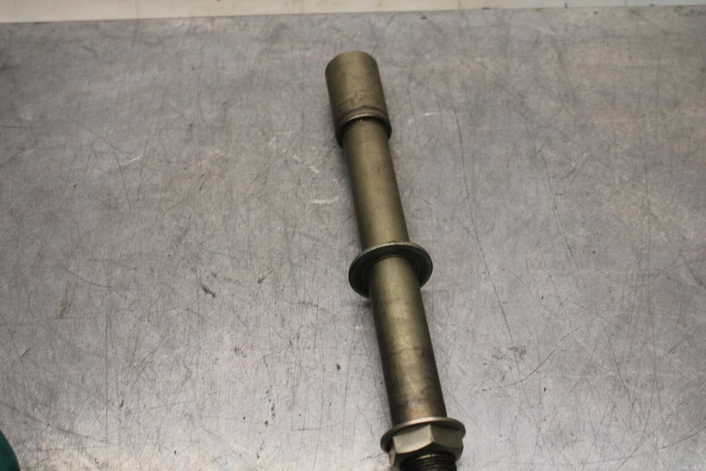11-23 SUZUKI GSXR 600 FRONT WHEEL RIM AXLE PIVOT BOLT BB582