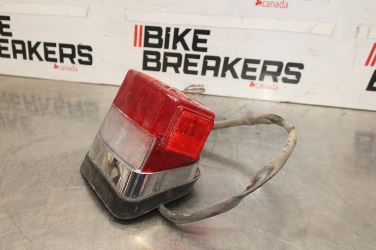 97 KAWASAKI VULCAN 1500 VN1500D CLASSIC TAILLIGHT REAR TAIL BRAKE LIGHT BB936