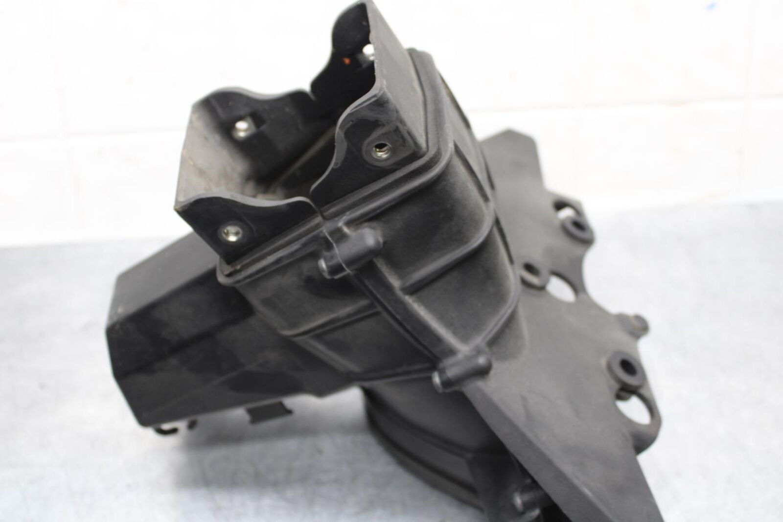 2011 Kawasaki Ninja ZX6R ZX600R RAM AIR INTAKE TUBE DUCT 39045-0039 BB587