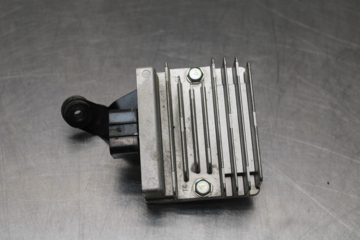 18-26 KAWASAKI Z400 RECTIFIER VOLTAGE REGULATOR BB852