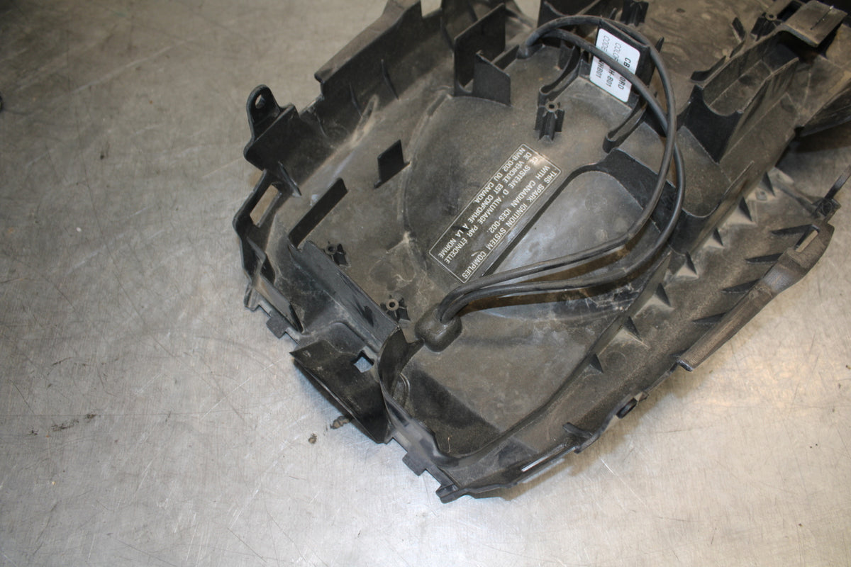 13-15 HONDA CBR500R REAR TAIL UNDERTAIL BATTERY TRAY PLASTIC 80105-MGZ-J00 BB704