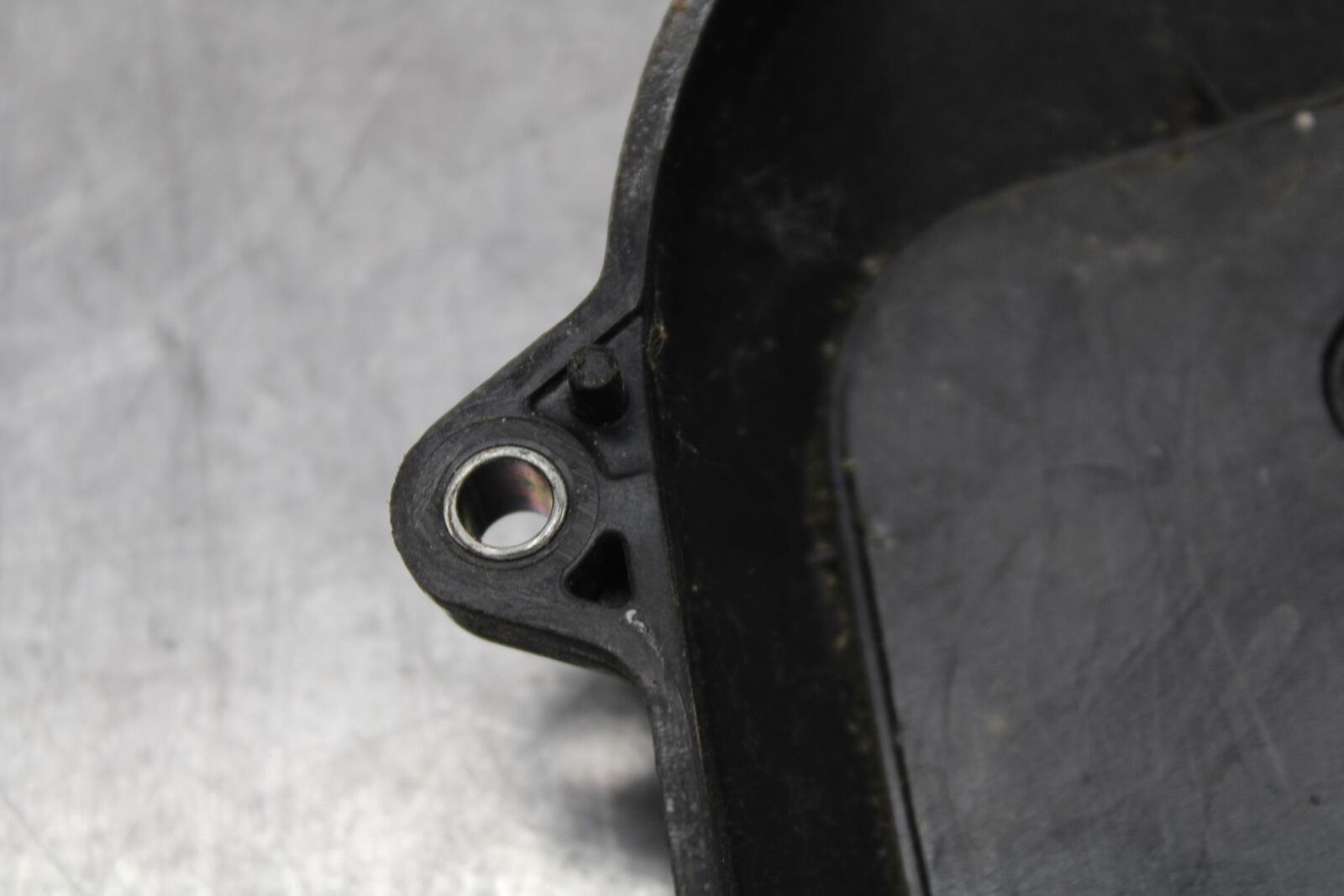 03-04 HONDA CBR600RR ENGINE SPROCKET COVER 11350-MEE-670 BB637