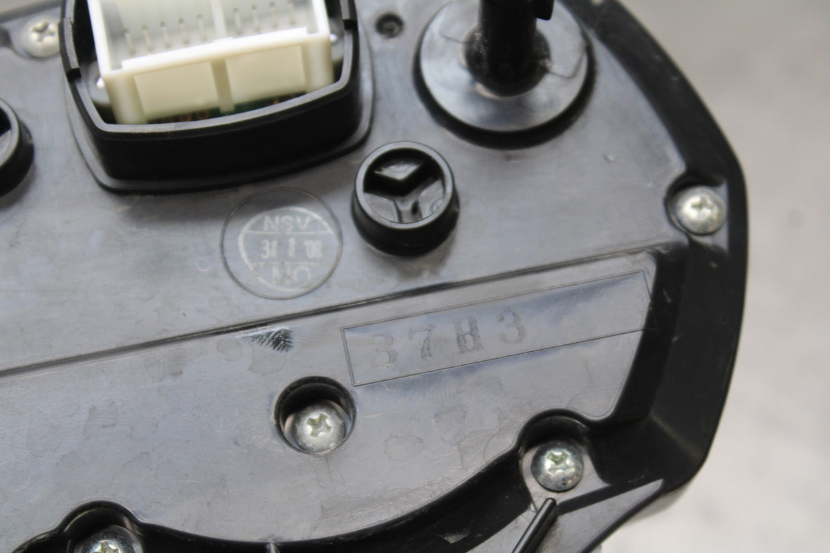 08-10 SUZUKI GSXR 600 SPEEDO GAUGES DISPLAY CLUSTER SPEEDOMETER TACHOMETER BB765