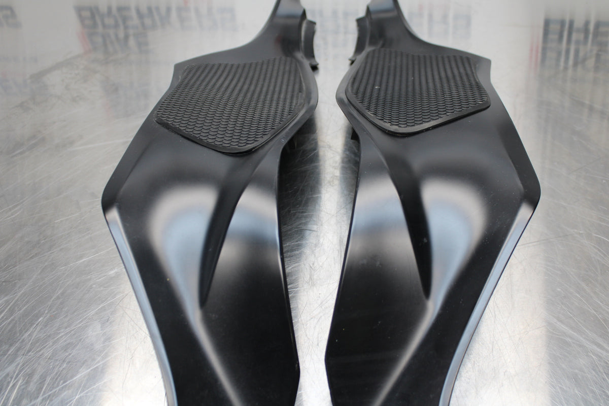13-18 KAWASAKI NINJA ZX6R RIGHT LEFT GAS TANK PANELS COVERS TRIM SET COWLS BB143