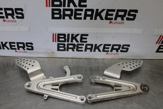 03 YAMAHA YZF R1 VORTEX LEFT RIGHT REARSET REAR SET DRIVER BRACKETS MOUNTS BB895