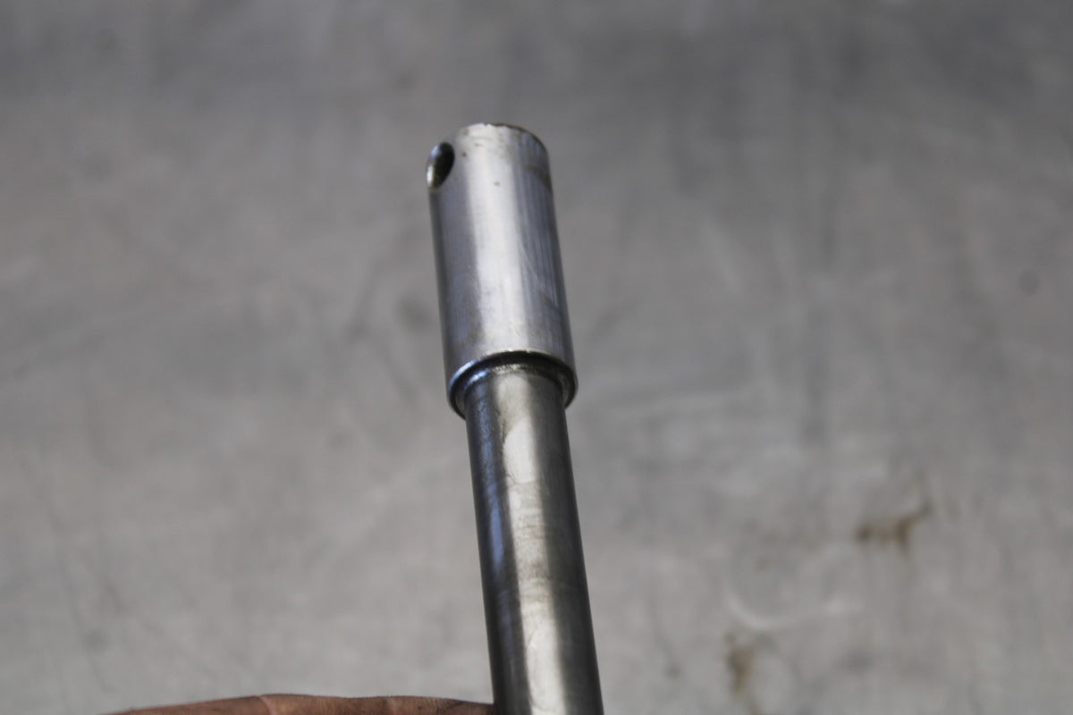 81 YAMAHA MAXIM 550 XJ550 FRONT WHEEL RIM AXLE PIVOT BOLT BB866