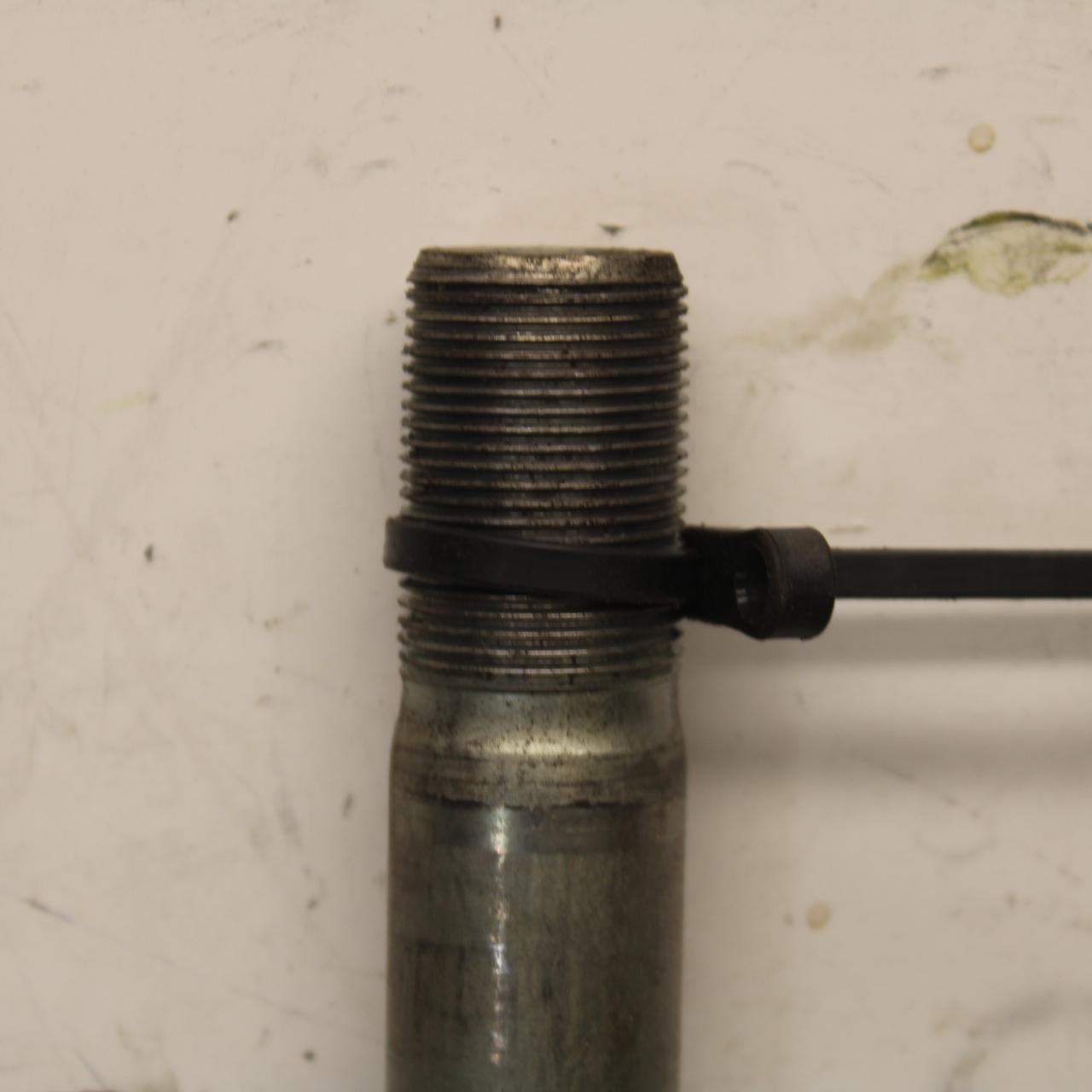 21 KAWASAKI NINJA ZX6R FRONT WHEEL RIM AXLE PIVOT BOLT 41068-0599 BB647