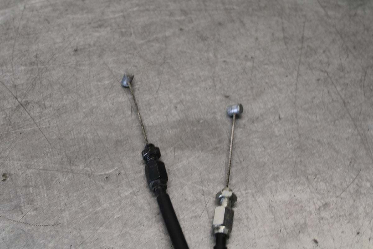 09-14 YAMAHA YZF R1 THROTTLE CABLES LINES 14B-26302-01-00 BB696