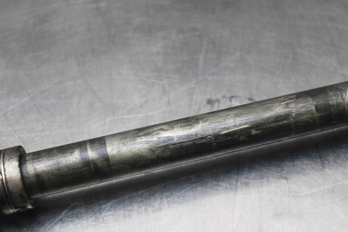 06-07 SUZUKI GSXR 600 REAR AXLE BACK WHEEL RIM PIVOT BOLT AXEL BB822