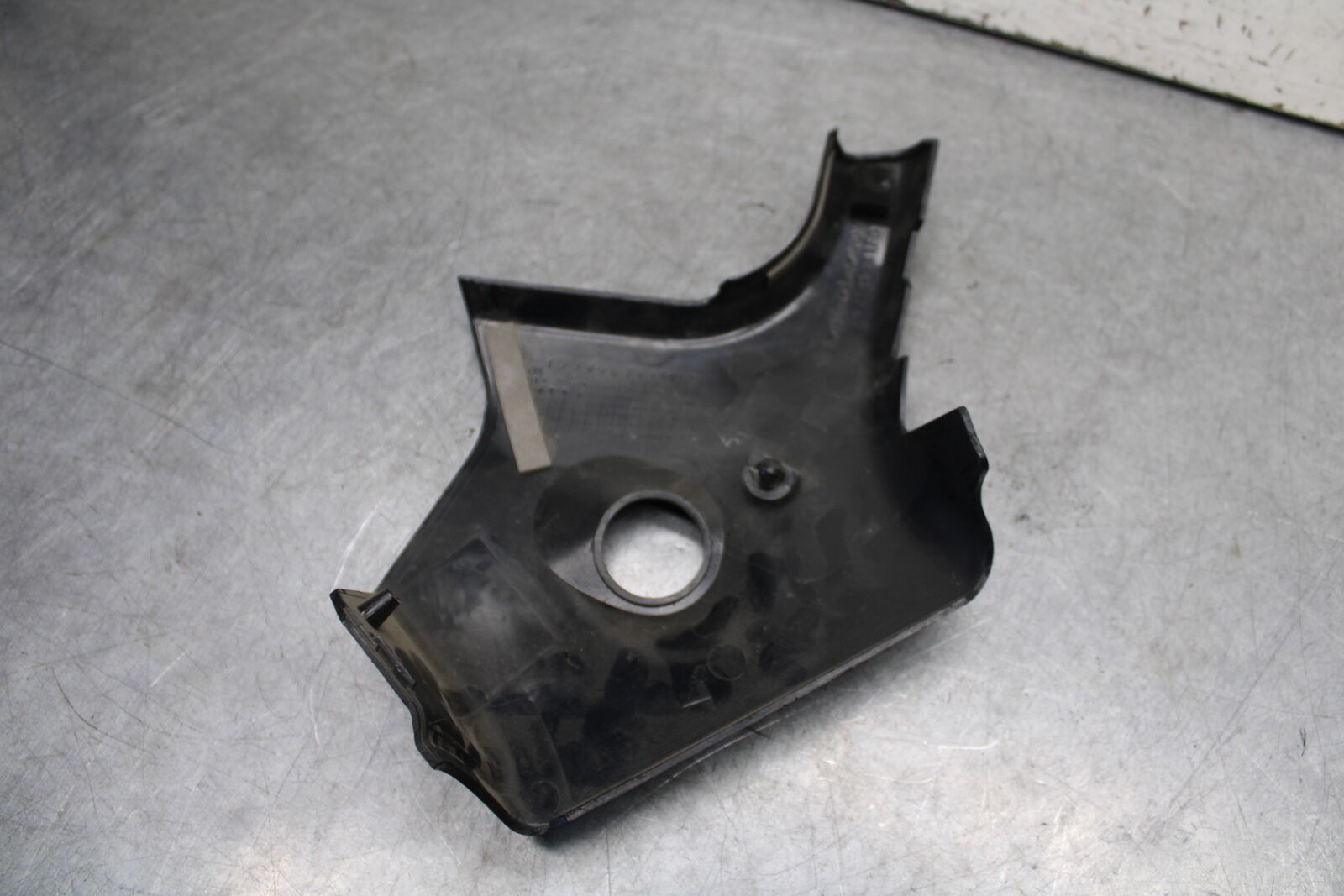 05-06 SUZUKI BOULEVARD M50 NECK FRAME COVER COWL BB671