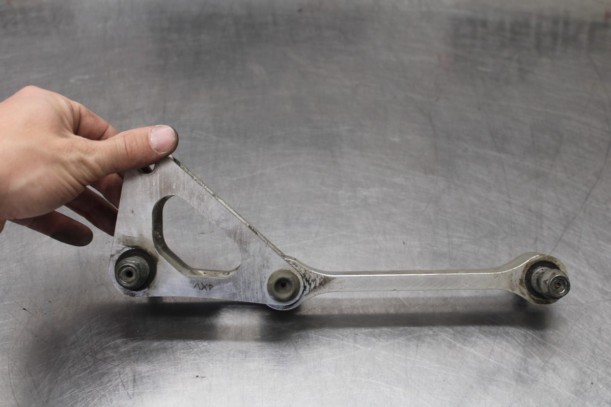 03 YAMAHA YZF R1 REAR DOGBONE SHOCK LINKAGE LINK BB895