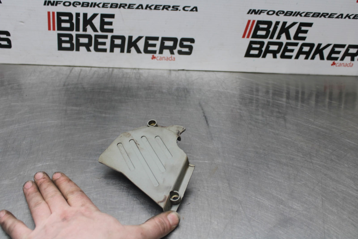 02 DUCATI MONSTER 620 ENGINE SPROCKET COVER BB851