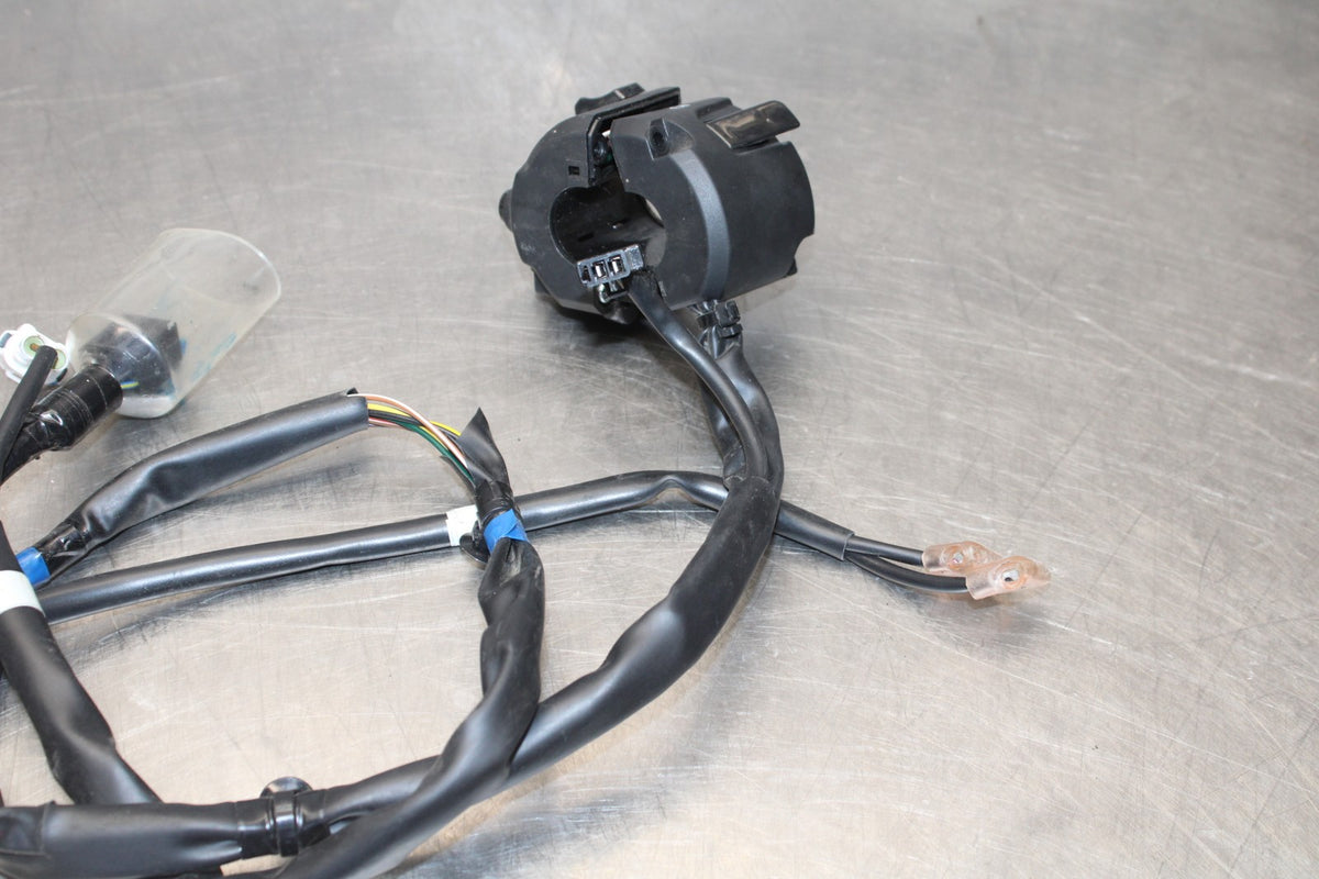 23 YAMAHA YZF R3 LEFT CLIP ON HANDLE HORN SIGNALS SWITCH SWITCHES bb806