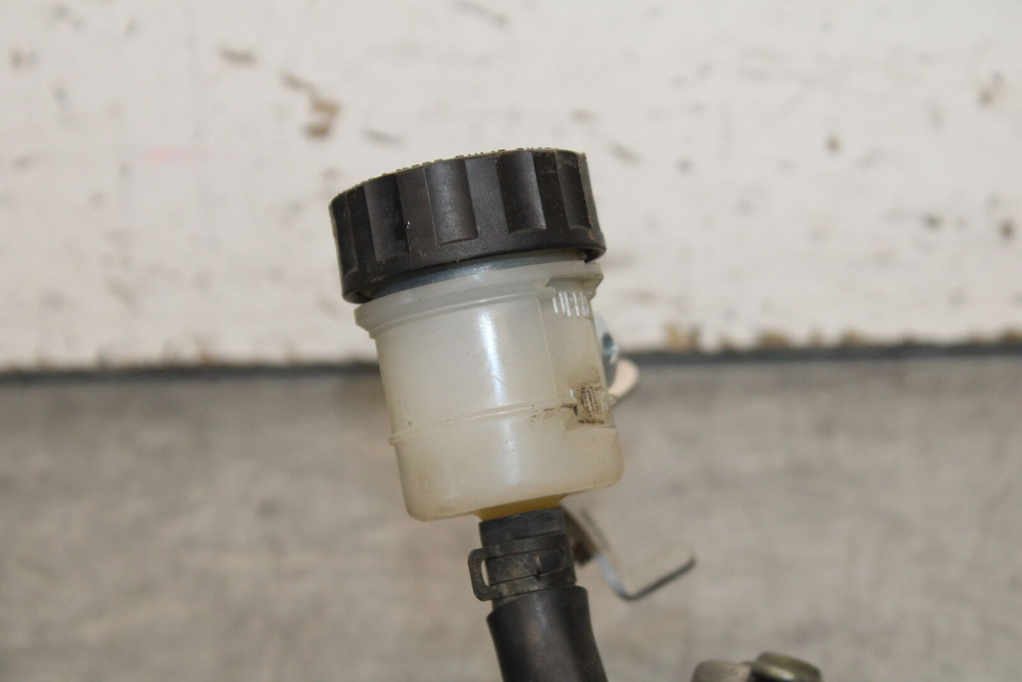 06 YAMAHA YZF R6 REAR BACK BRAKE MASTER CYLINDER W RESERVOIR BB716