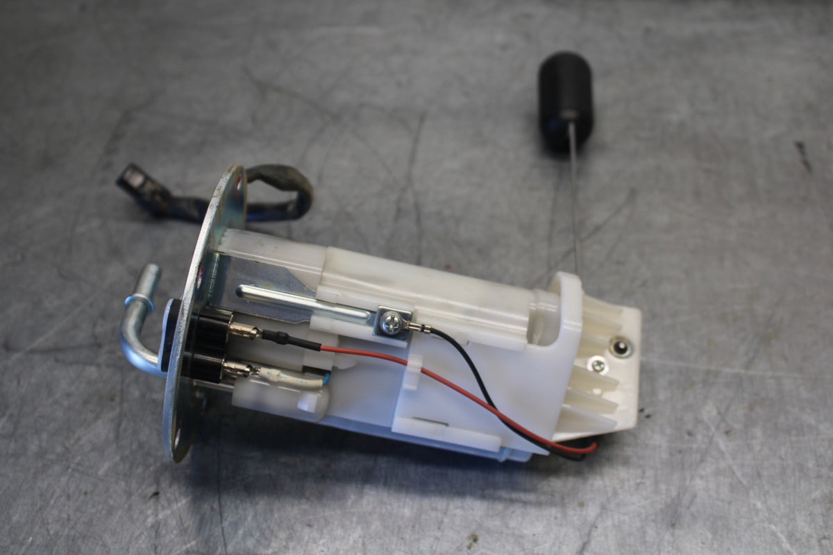 19-22 KAWASAKI Z400 FUEL PUMP GAS PETROL SENDER UNIT BB708