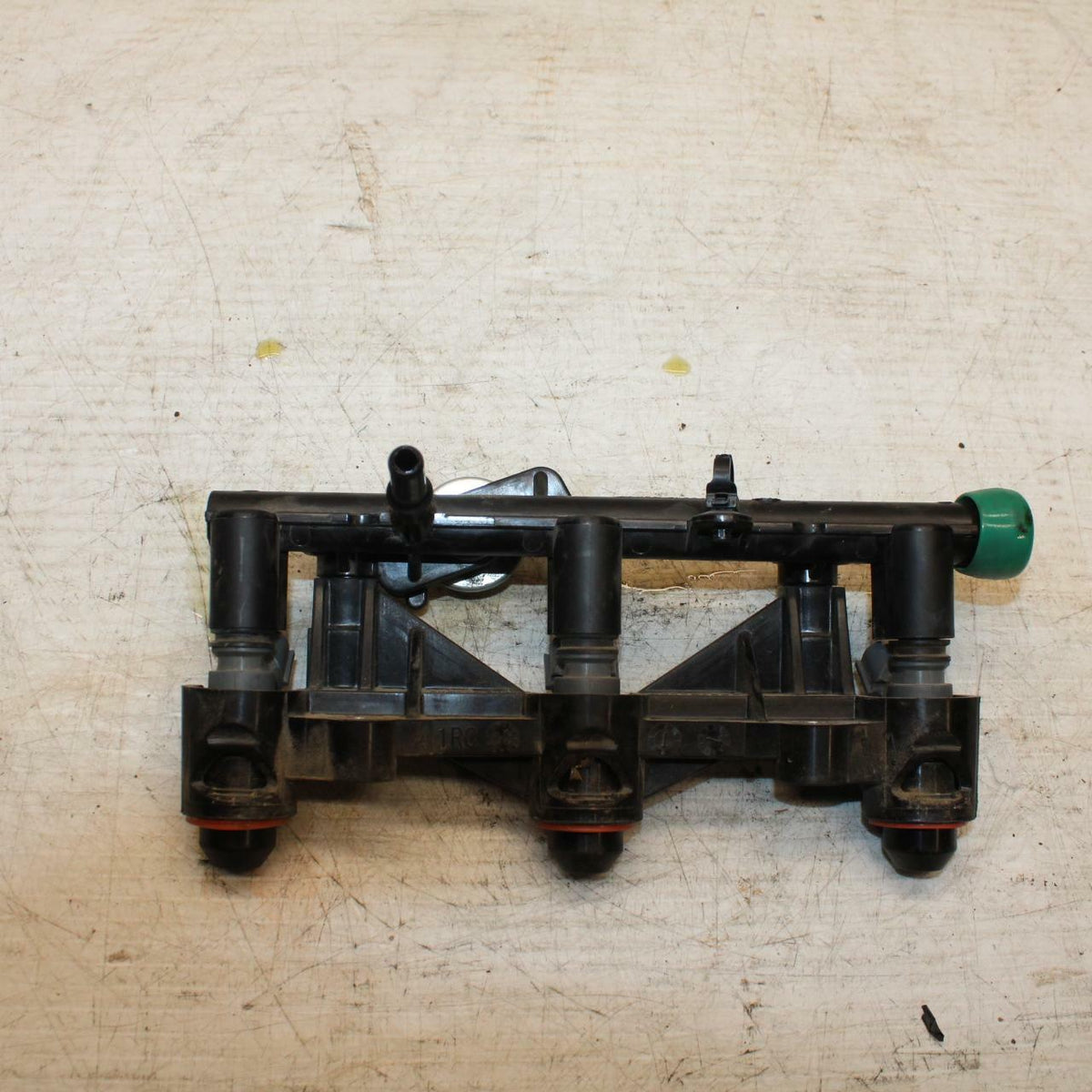 16-21 YAMAHA XSR900 SECONDARY FUEL INJECTORS TOP AIRBOX GAS RAIL BB362