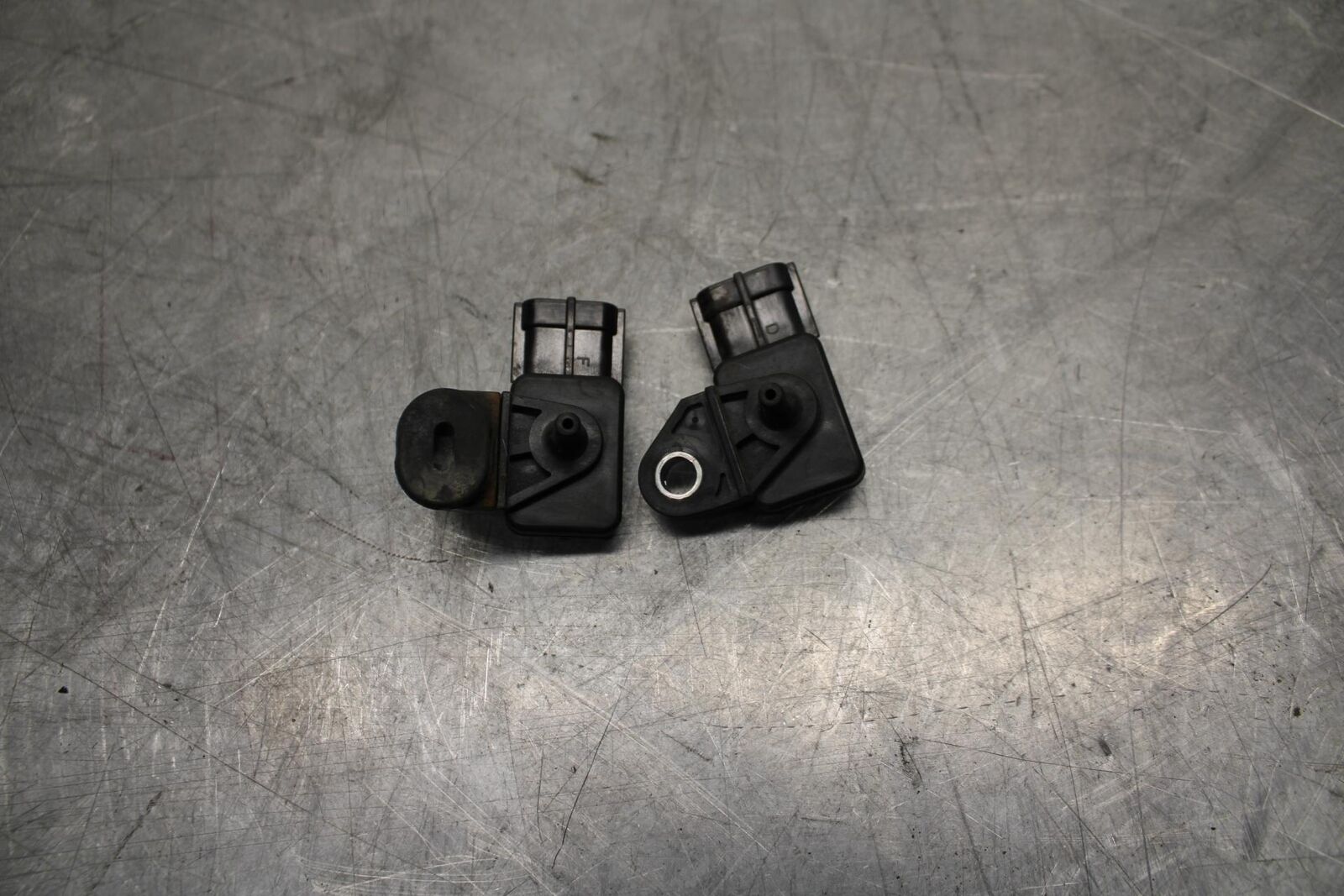 03-06 KAWASAKI Z1000 MAP MASS AIR FLOW PRESSURE SENSOR PAIR BB487