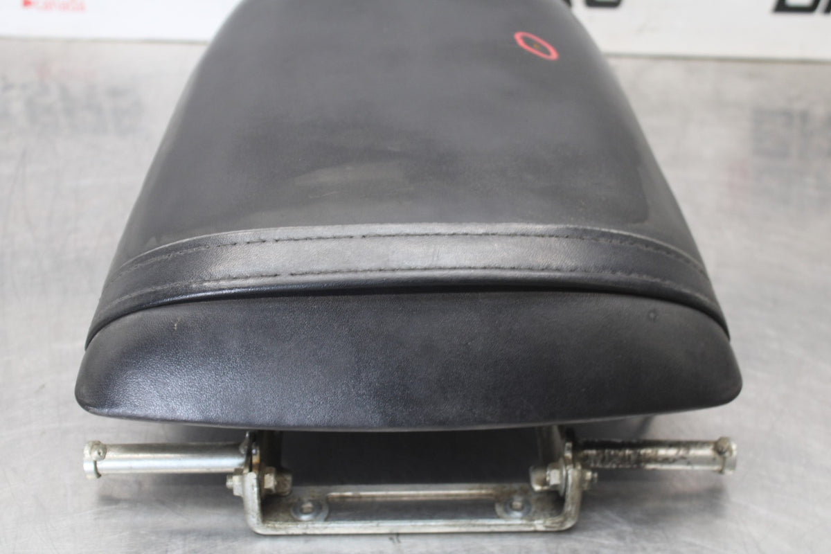 00-01 HONDA CBR929RR REAR BACK PASSENGER TANDEM SEAT PAD SADDLE PILLION BB925