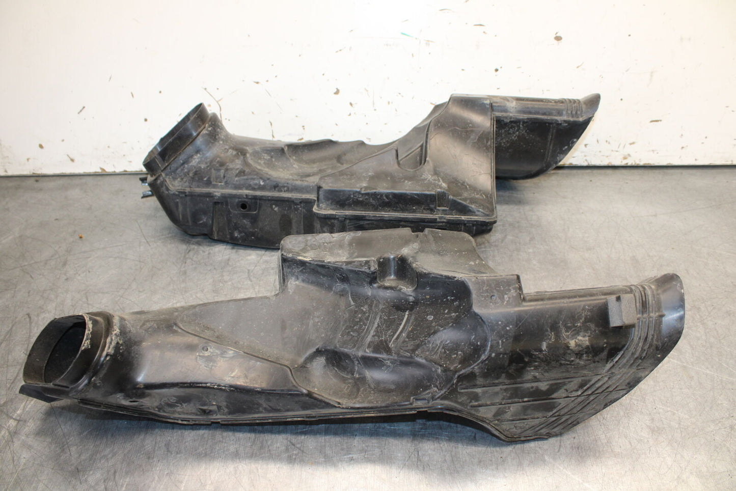 06-07 SUZUKI GSXR 600 RIGHT LEFT AIR INTAKE DUCTS BB243