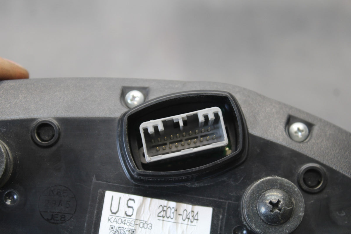 13-18 KAWASAKI NINJA ZX6R SPEEDO TACH GAUGES DISPLAY CLUSTER SPEEDOMETER BB908