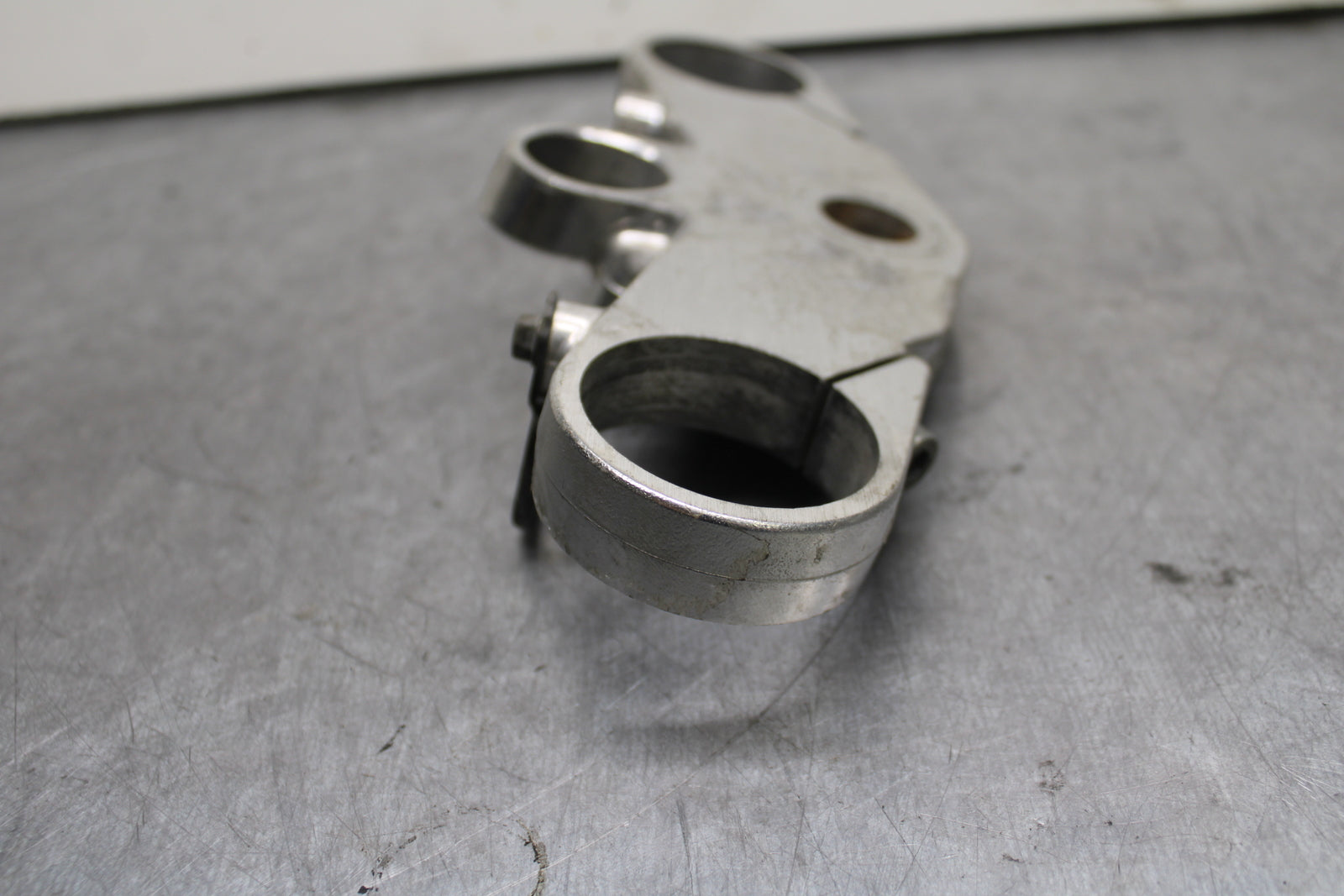 93-94 KAWASAKI NINJA ZX7R FORKS UPPER TRIPLE TREE CLAMP BB122