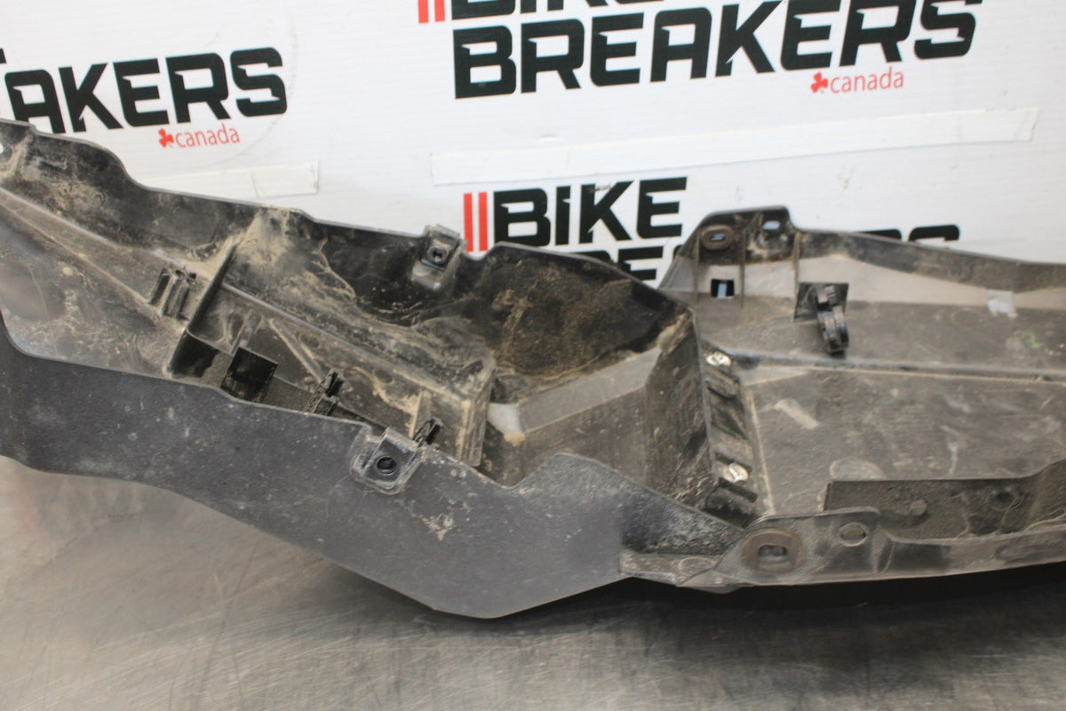 23-26 KAWASAKI NINJA ZX4RR REAR BACK TAIL UNDERTAIL BATTERY TRAY PLASTIC BB898
