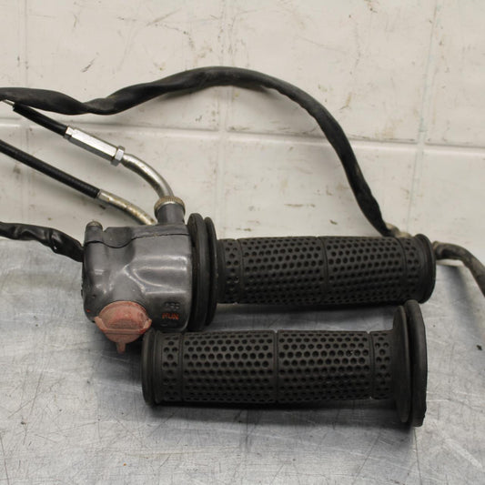 1977 Honda CB550K --- RIGHT CLIP ON HANDLE KILL OFF START SWITCH  BB592