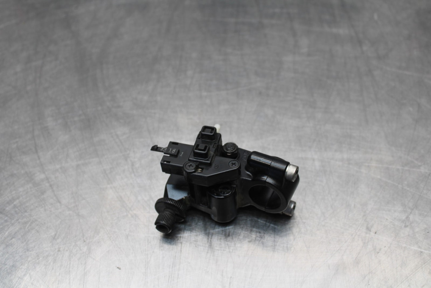 21-23 KAWASAKI NINJA ZX6R CLUTCH LEVER PERCH MOUNT BRACKET BB179