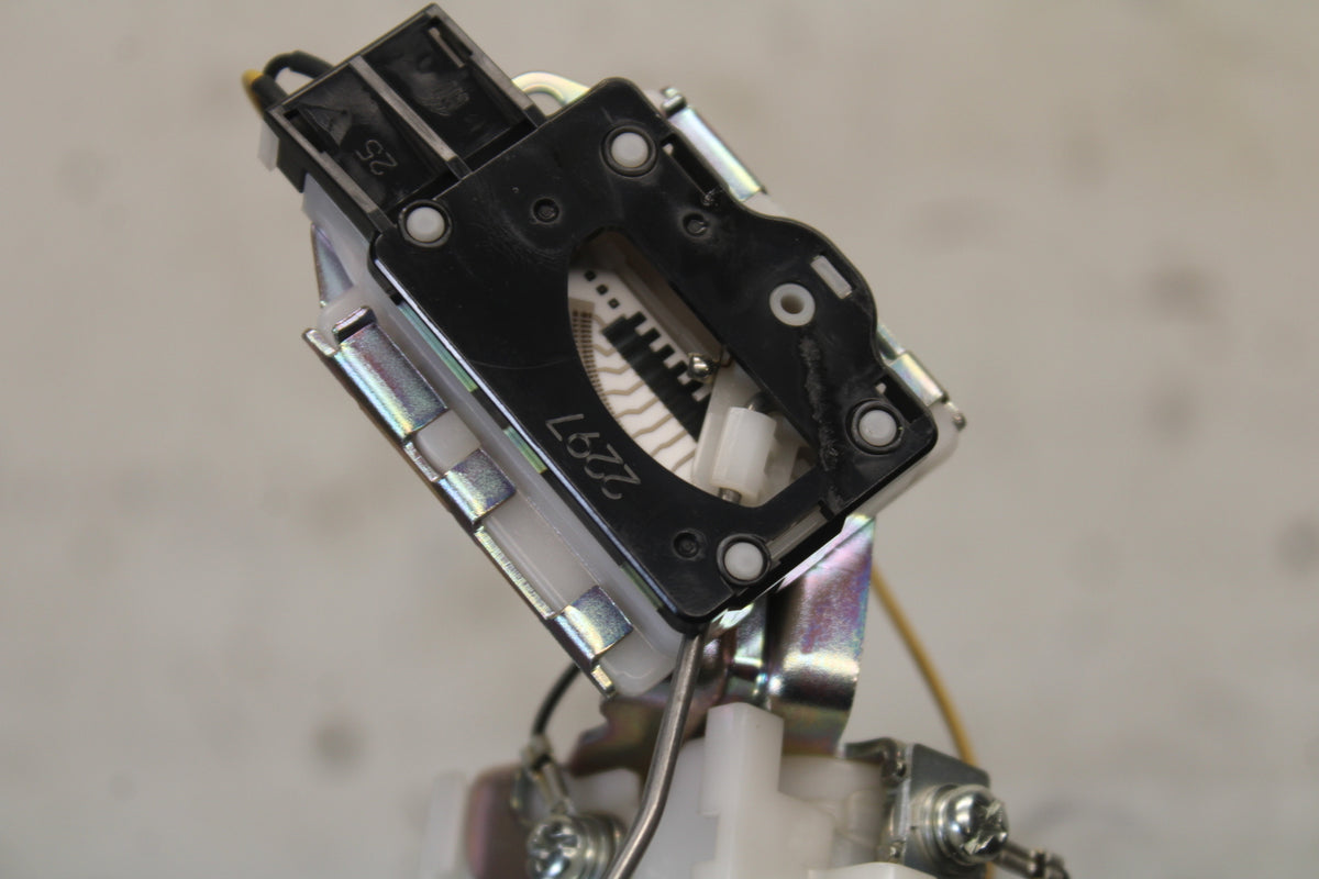 17-24 SUZUKI SV650 FUEL PUMP GAS PETROL SENDER UNIT BB706