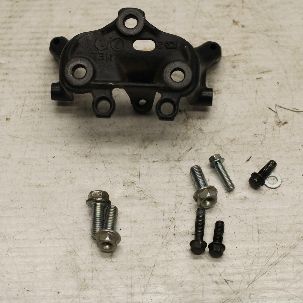 04-05 HONDA CBR1000RR STEERING DAMPER STABILIZER BRACKET SUPPORT BB285