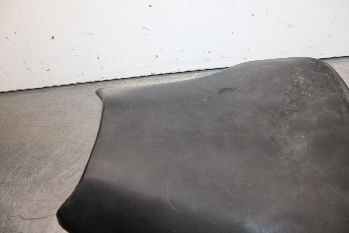 03-04 HONDA CBR600RR FRONT DRIVERS SEAT PAD SADDLE PILLION 77100-MEE-000 BB614
