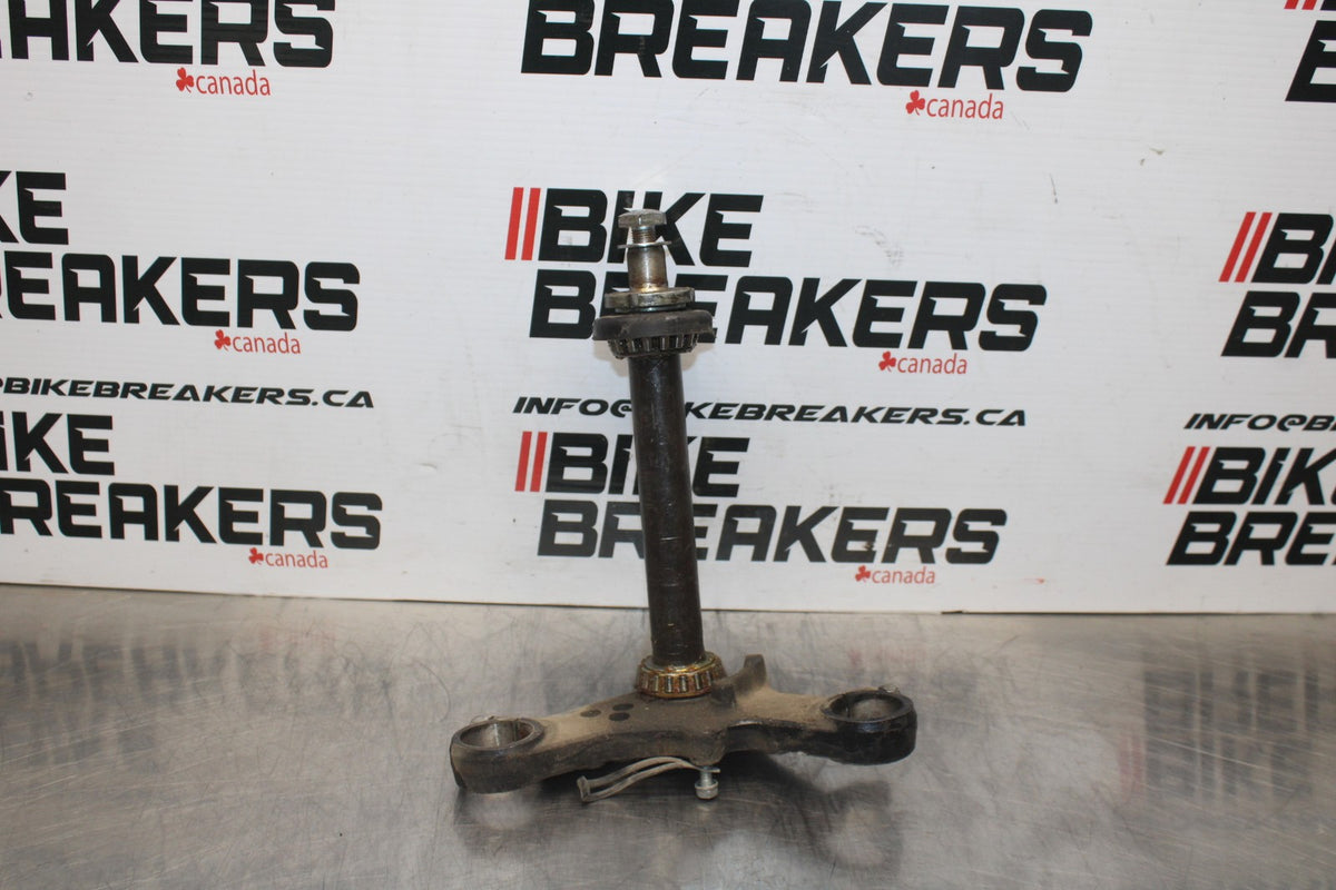 77 SUZUKI GS750 FRONT FORKS CLAMP LOWER TRIPLE TREE STEM 51410-45X01 BB779