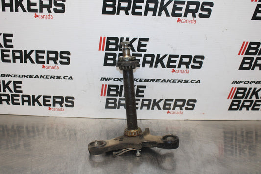 77 SUZUKI GS750 FRONT FORKS CLAMP LOWER TRIPLE TREE STEM 51410-45X01 BB779