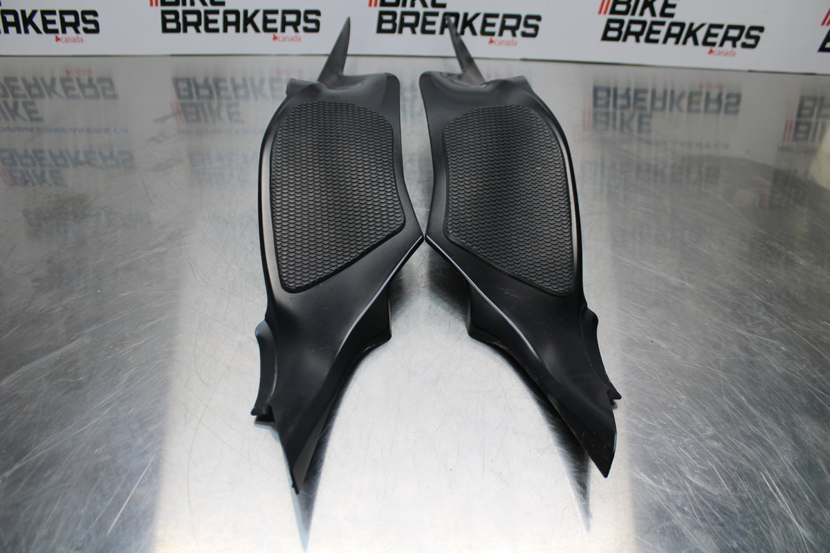 13-18 KAWASAKI NINJA ZX6R RIGHT LEFT GAS TANK PANELS COVERS TRIM SET COWLS BB143