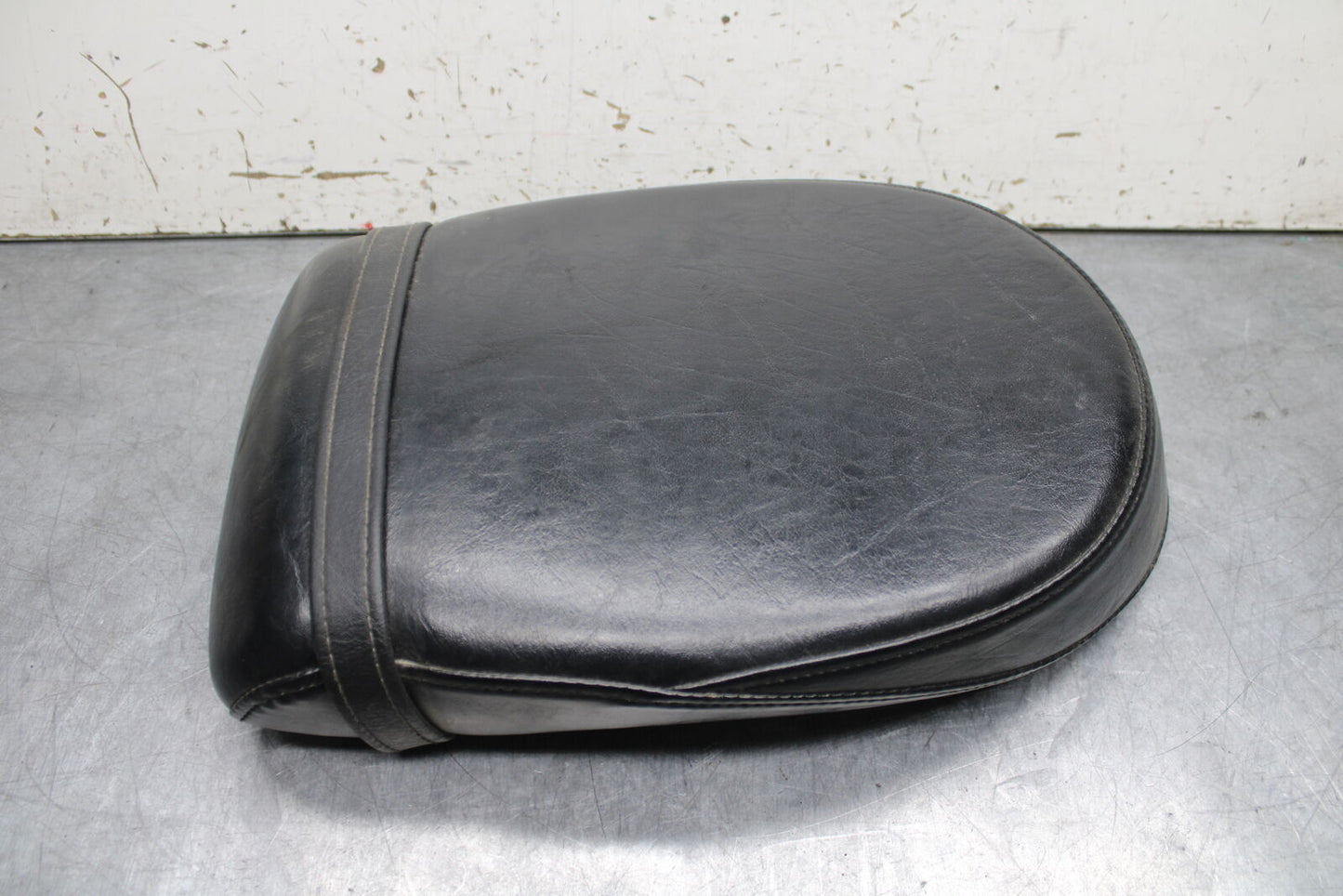 14-15 YAMAHA V STAR 1300 XVS1300CT TOURER REAR BACK PASSENGER SEAT BB722