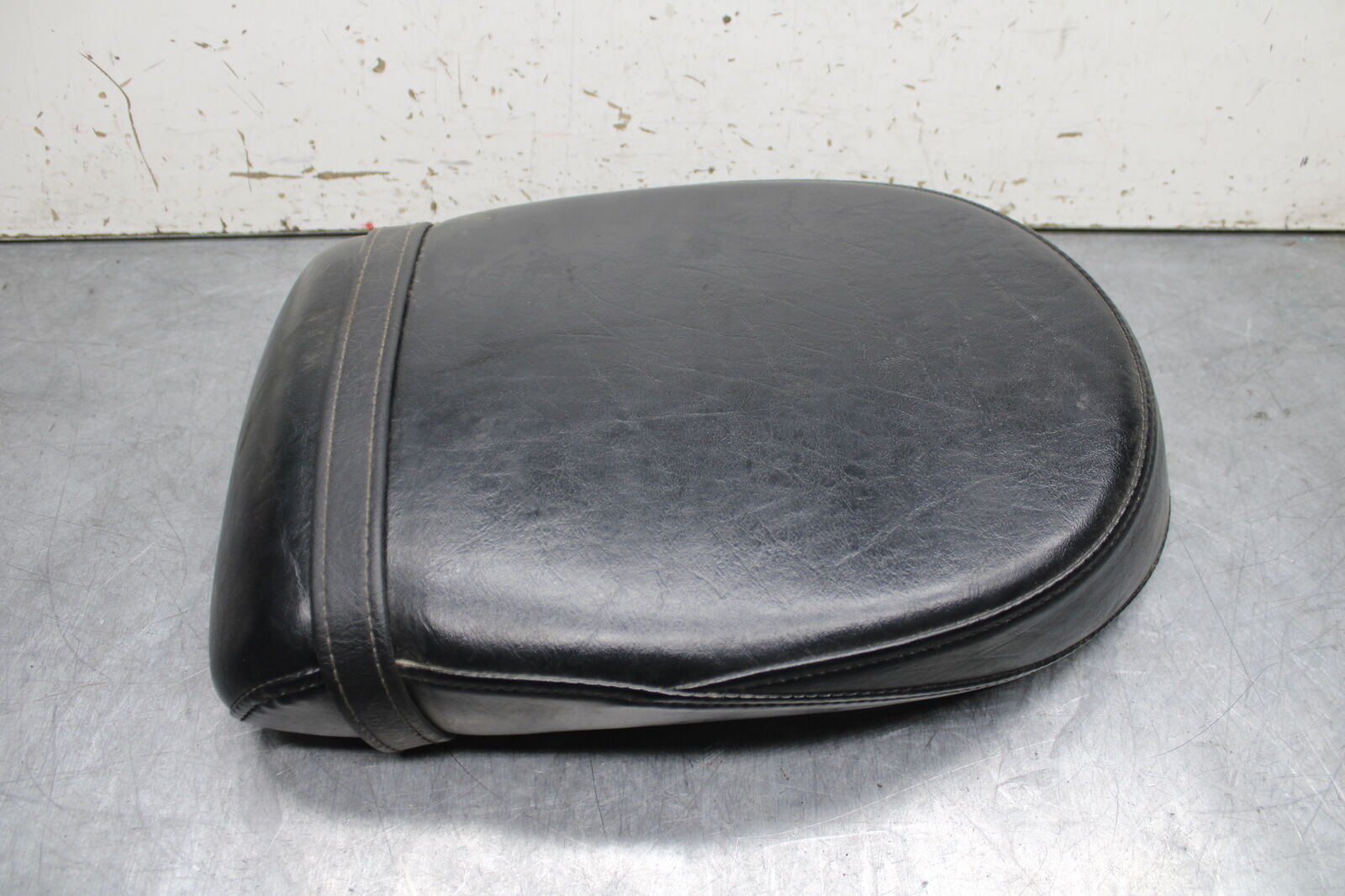 14-15 YAMAHA V STAR 1300 XVS1300CT TOURER REAR BACK PASSENGER SEAT BB722