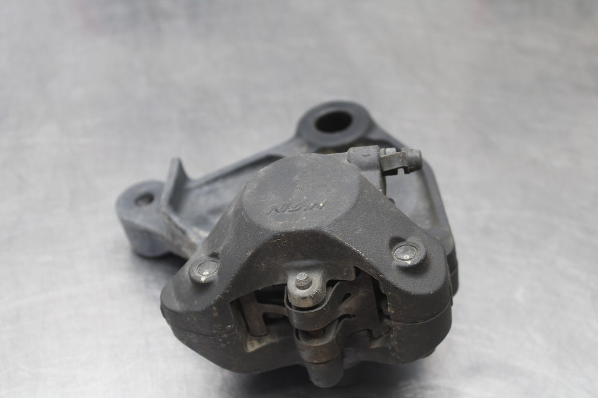09 KAWASAKI CONCOURS 14 ZG1400B REAR BACK BRAKE CALIPER W MOUNT BRACKET BB875