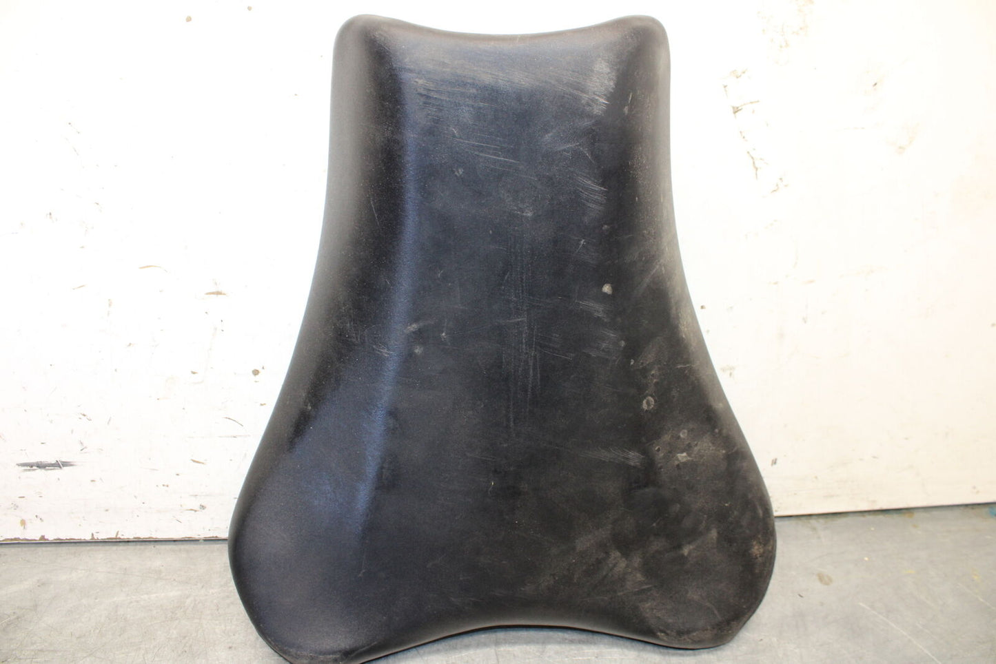 05-06 SUZUKI GSXR1000 FRONT DRIVERS SEAT PAD SADDLE 45100-41G01-6BY BB663
