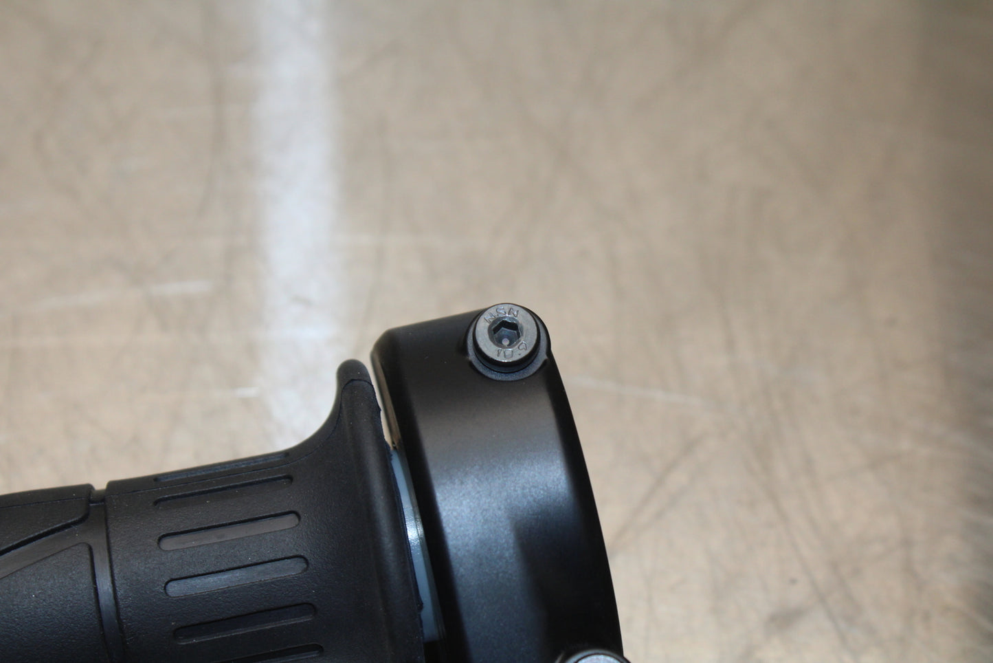 23-24 KAWASAKI NINJA ZX14R NEW!! THROTTLE CABLE LINE HOUSING GUIDE BB141