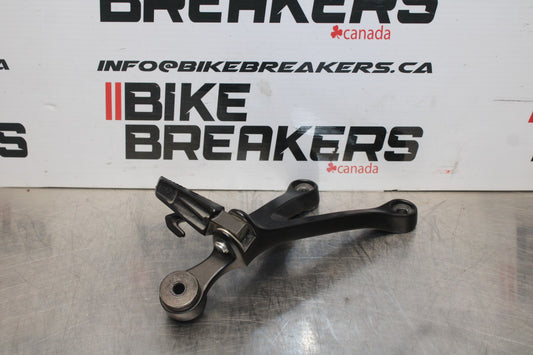24-25 SUZUKI GSXR1000 RIGHT REAR BACK PASSENGER PEG BB767
